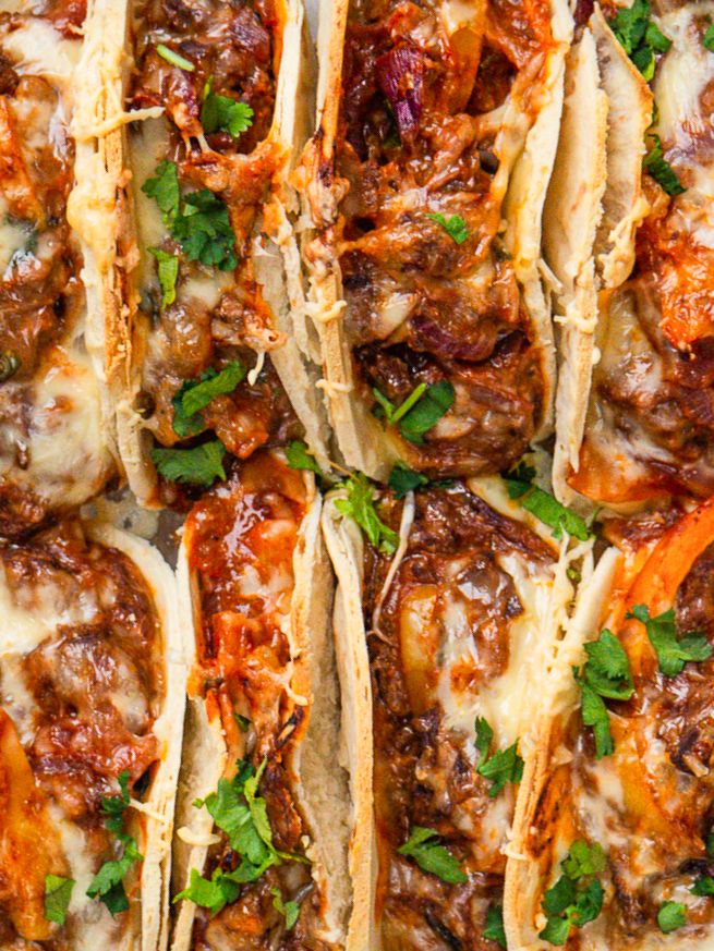 Überbackene Rindfleisch-Tacos mit Guacamole