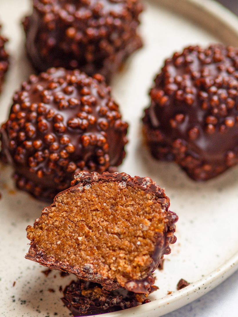 Proteinové ovesné kuličky v čokoládě