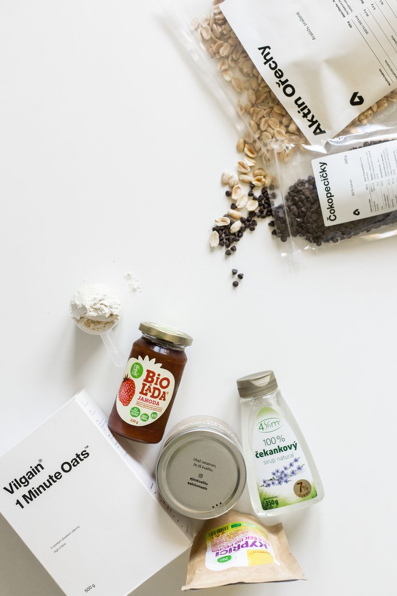 Sušenkové sandwiche s arašídovým máslem a marmeládou