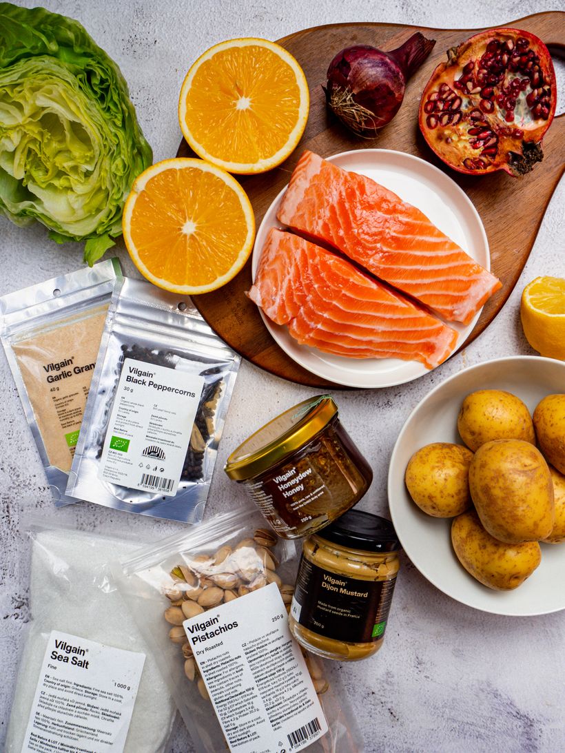 Losos s pistáciovou krustou a bramborami