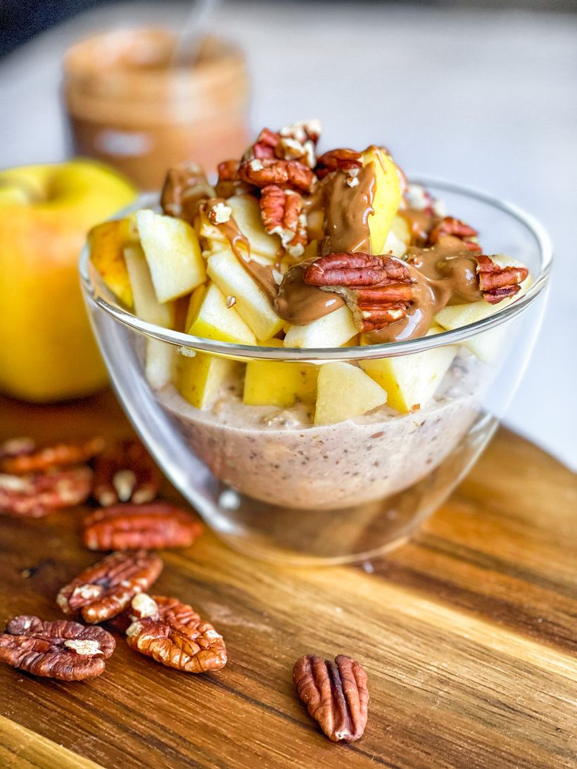 Terci de ovăz cu mere și nuci pecan