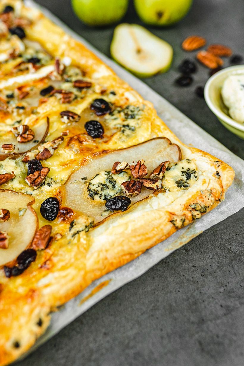 Slaný hruškový koláč z lístkového cesta