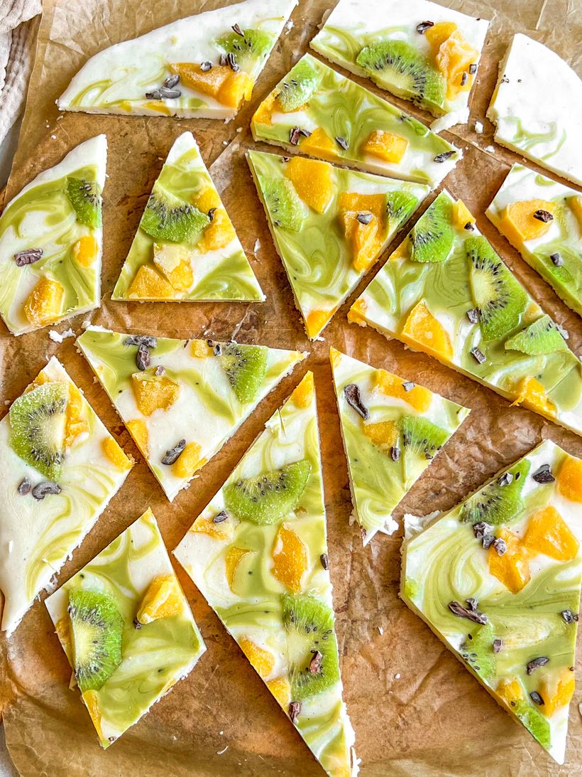 Frozen Yoghurt Bites with Matcha and Mango