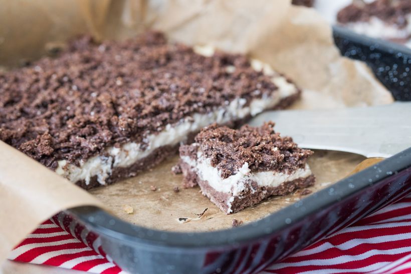 Fit kakaový strúhaný koláč s tvarohom