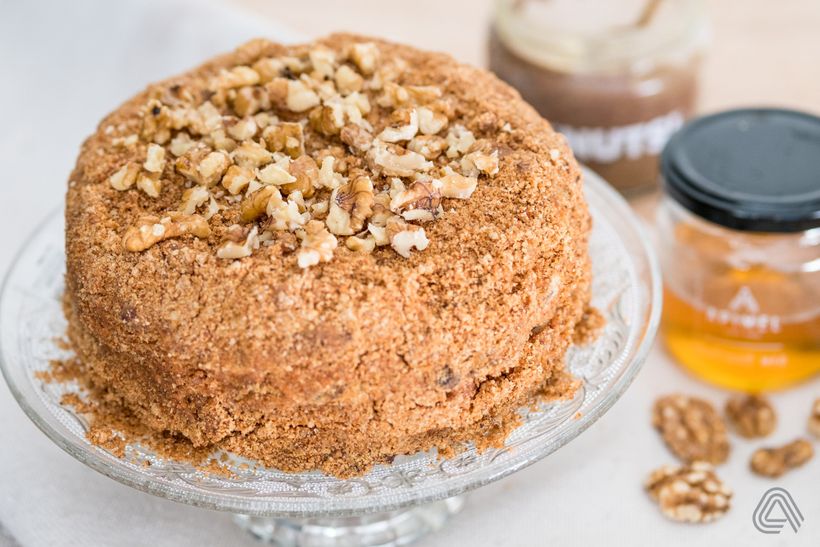 Zdravý medovník ze špadlové mouky a ovesných vloček