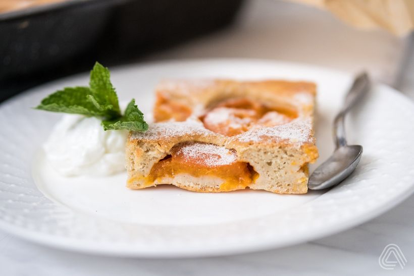 Meruňková bublanina s jogurtem