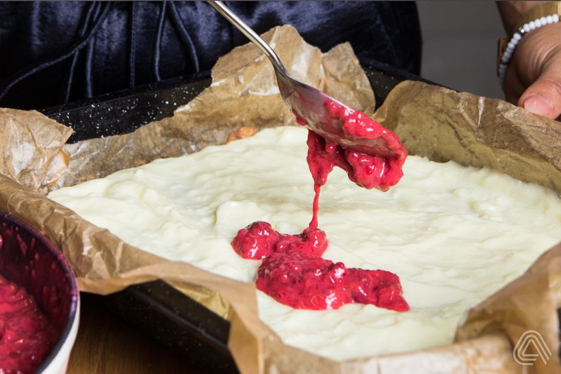 Malinový koláč s drobenkou