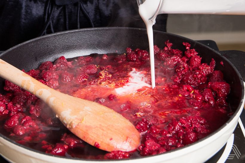 Malinový koláč s drobenkou