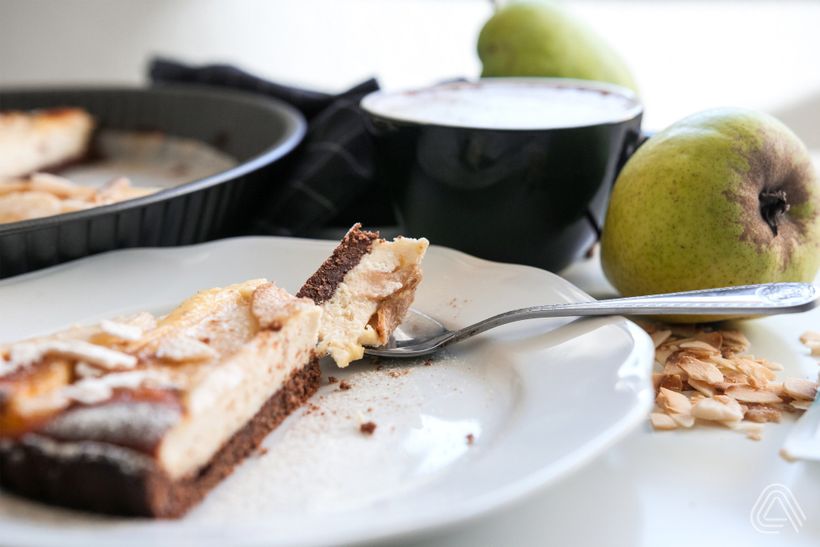 Zdravý hruškový koláč s tvarohom