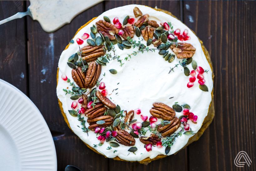 Dýňový dort s kokosovou šlehačkou a slaným karamelem