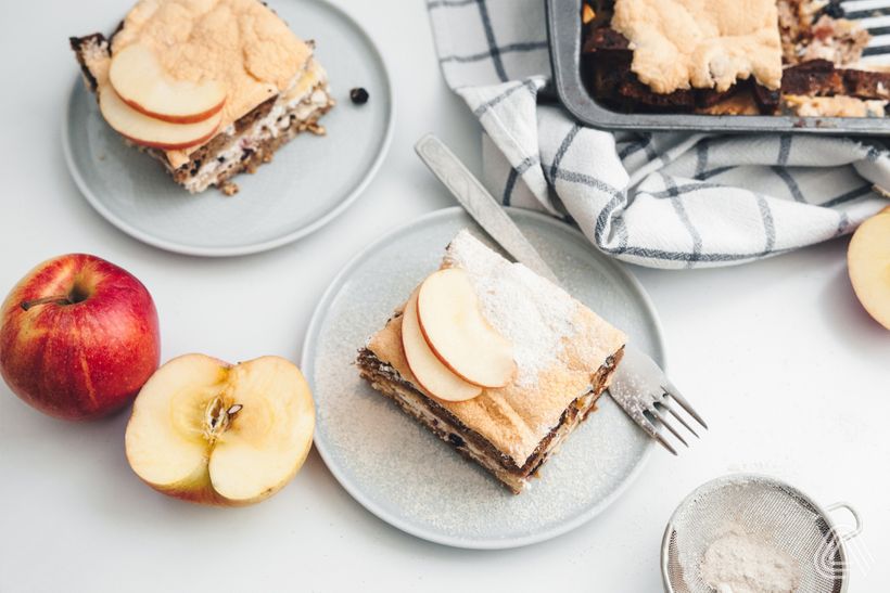 Fit žemlovka s jablky a tvarohem