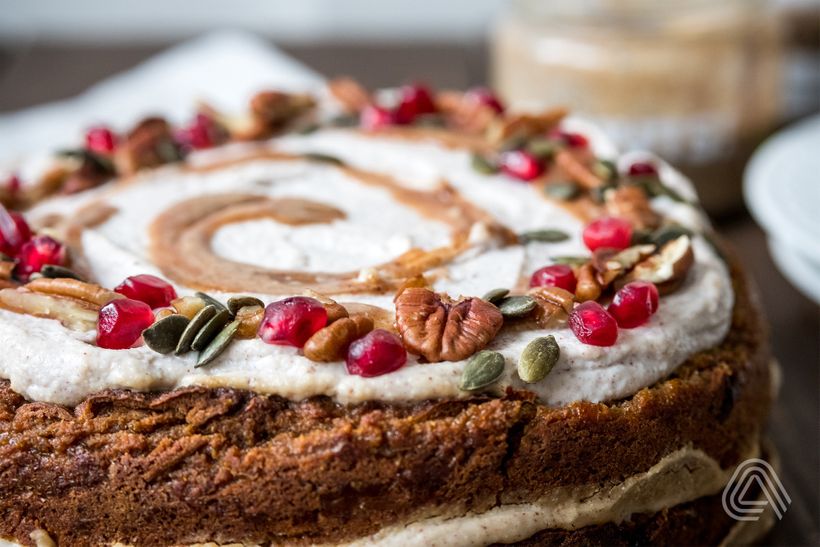 Zdravá mrkvová torta s tvarohom a orechmi