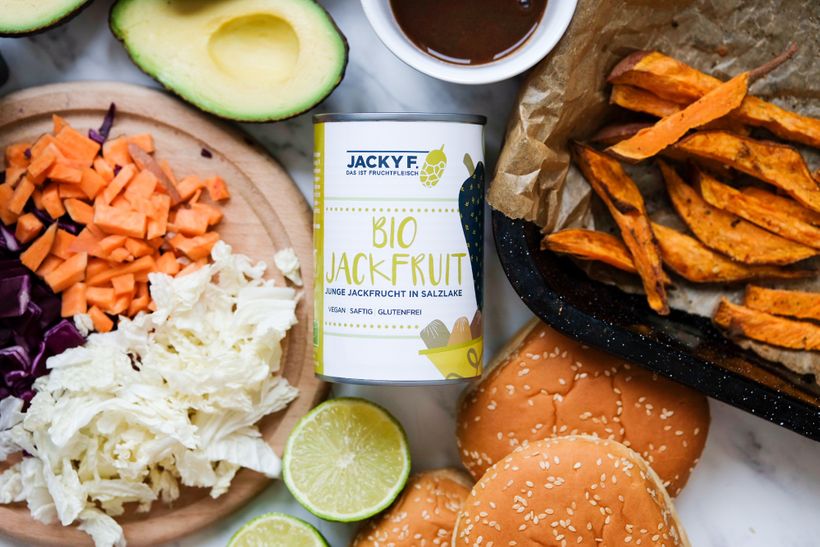 Jackfruitový burger: vegánsky burger s trhaným „mäsom“