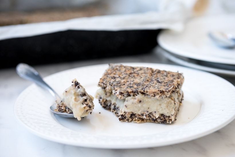 Šťavnatý makovec s jablečným krémem