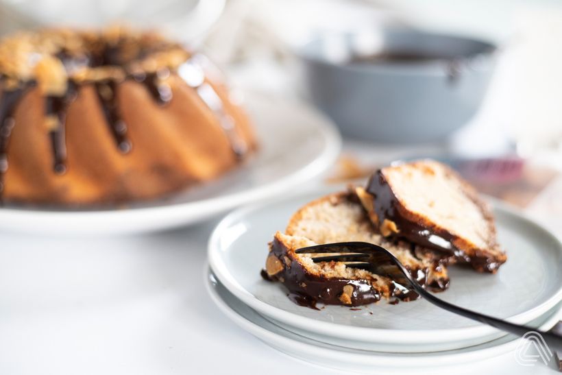 Dvojfarebná kokosovo-čokoládová bábovka