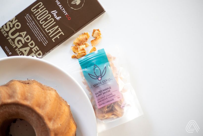 Dvojfarebná kokosovo-čokoládová bábovka