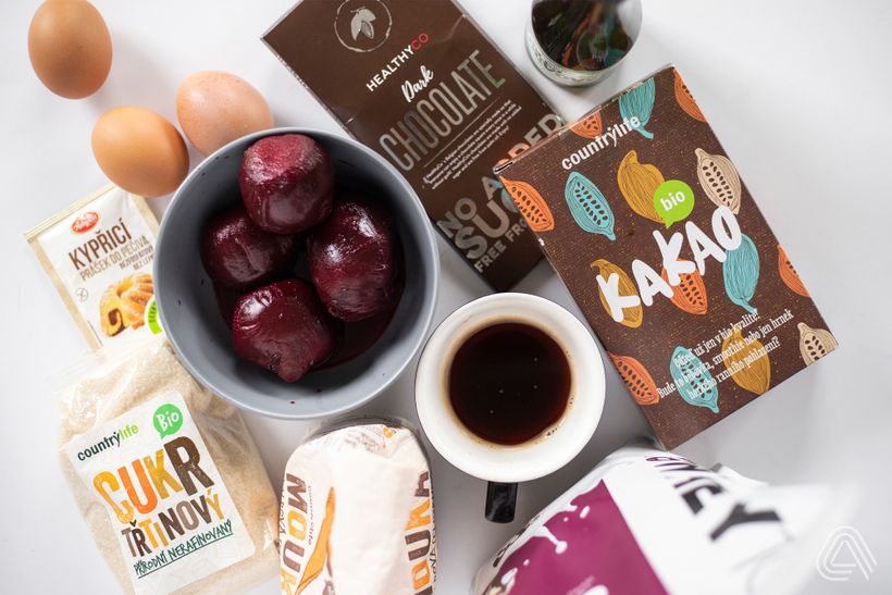 Čokoládový chlebíček s červenou řepou