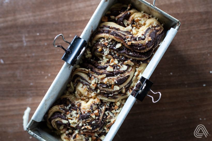 Čokoládový pletenec s pekanovými orechmi