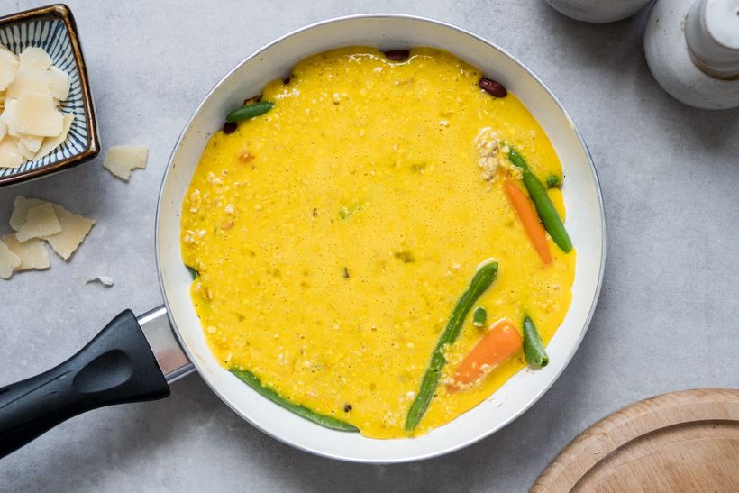 Eieromelett mit Gemüse und Käse