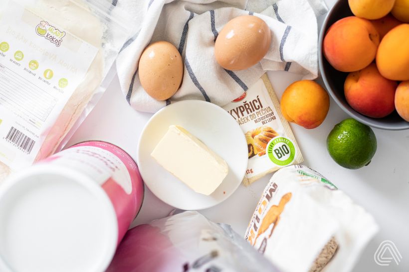 Gesunder Aprikosenkuchen vom Blech