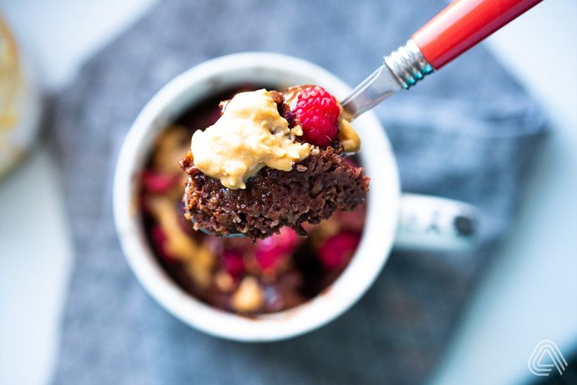 Bananowo-czekoladowe ciasto w kubku z mikrofali