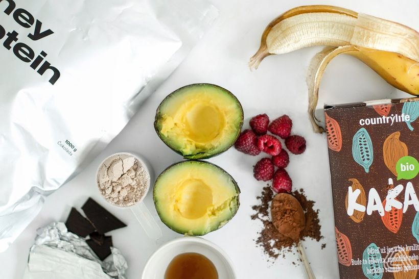 Avokádová čokoládová pěna