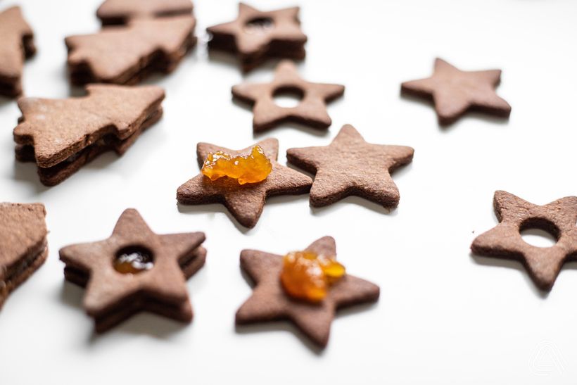 Kakaové linecké koláčiky s džemom