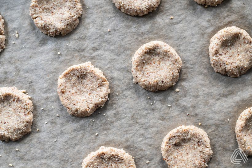 Bezlepkové sušienky z mandľovej múky s arašidovou náplňou