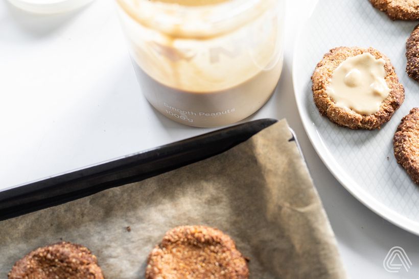 Bezlepkové sušienky z mandľovej múky s arašidovou náplňou