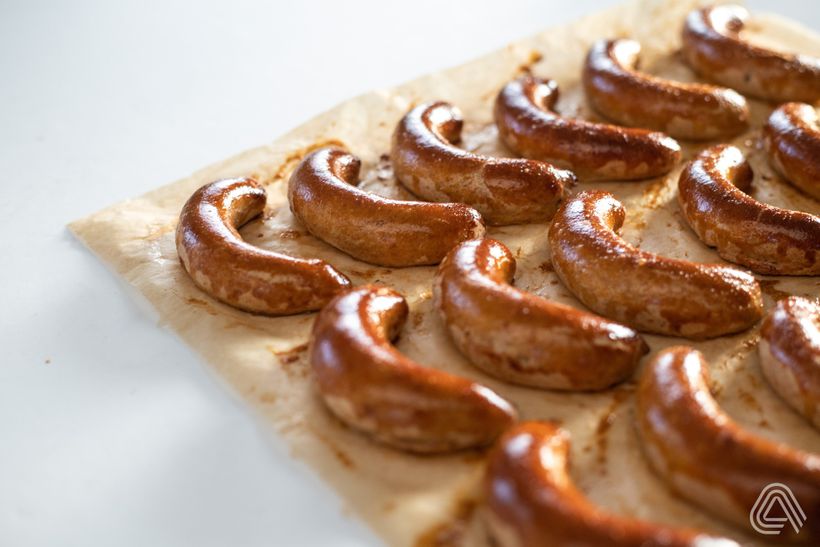 Krehké bratislavské rožky s orechovou náplňou