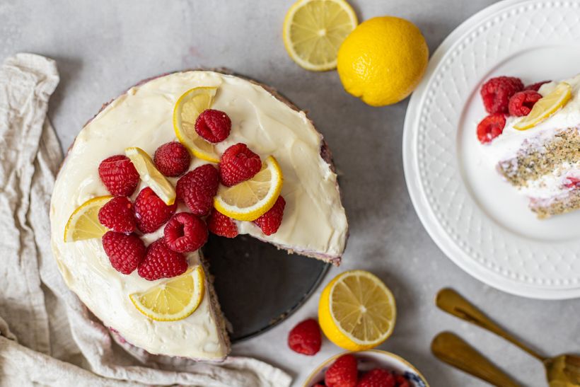 Šťavnatá citrónovo-malinová torta, ktorá poteší aj dietárov