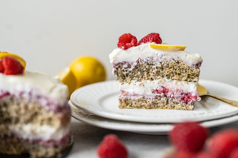 Šťavnatá citrónovo-malinová torta, ktorá poteší aj dietárov