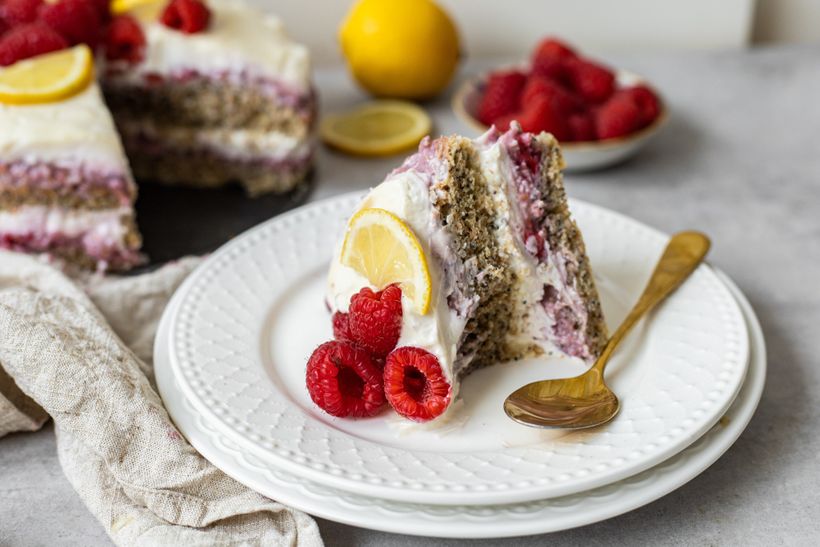 Šťavnatá citrónovo-malinová torta, ktorá poteší aj dietárov