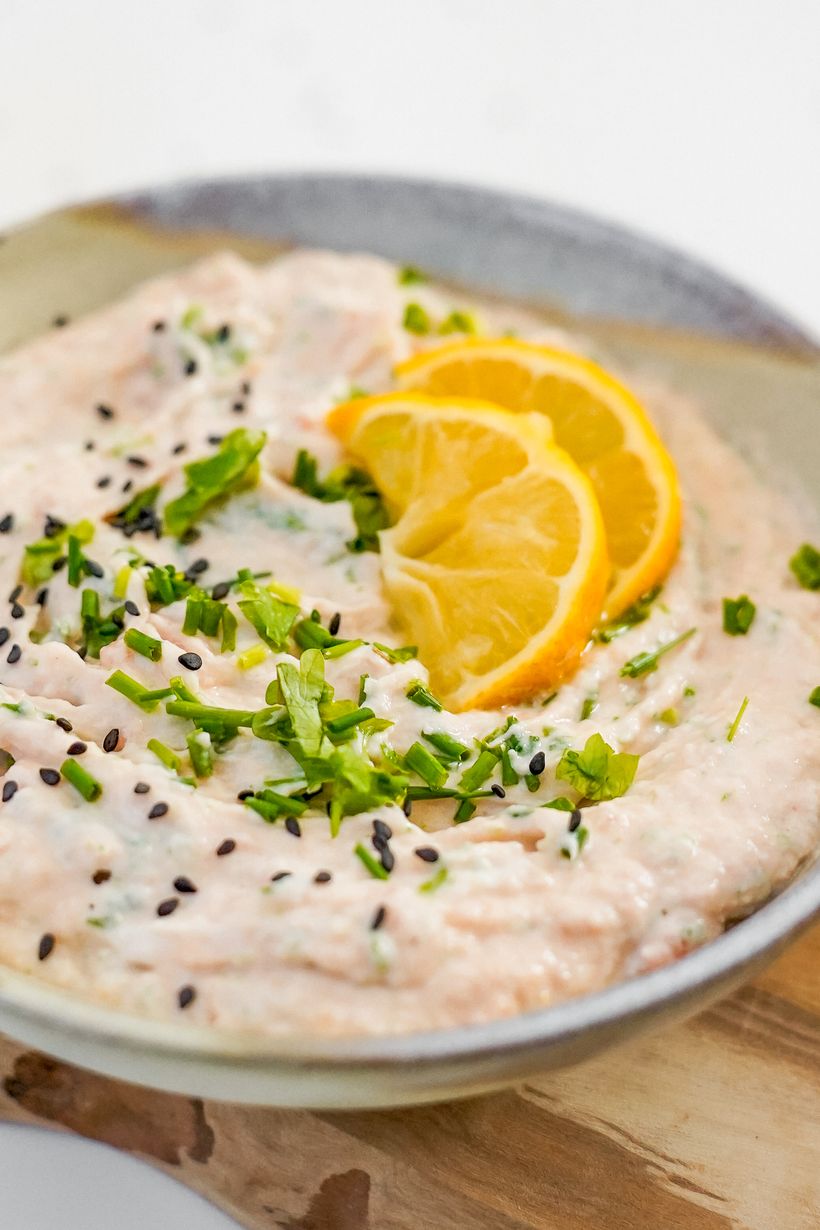 Jednoduchá pomazánka z uzeného lososa