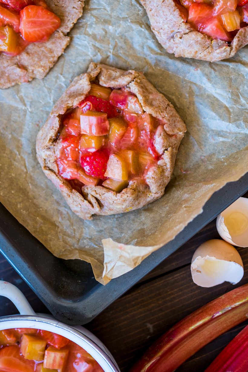 Galetka s jahodami a rebarborou