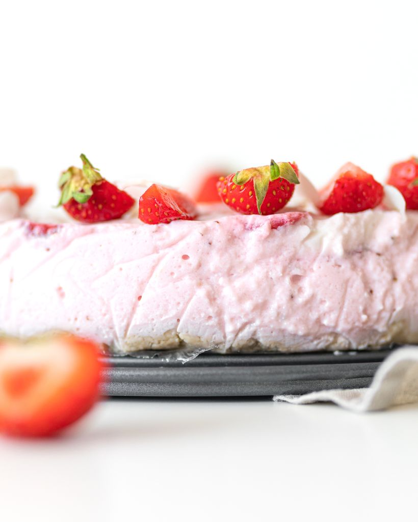 Jahodová torta z gréckeho jogurtu a ricotty