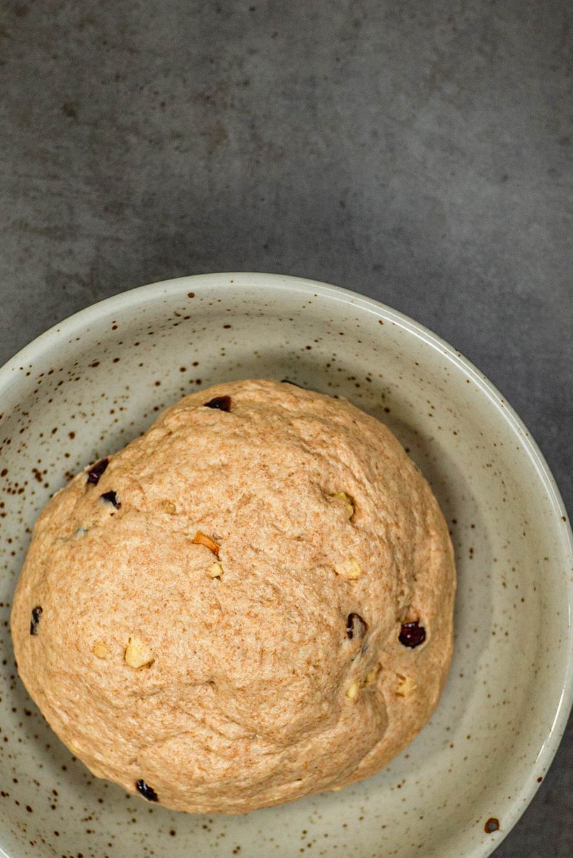 Vianočná štóla s ovocím a orechmi