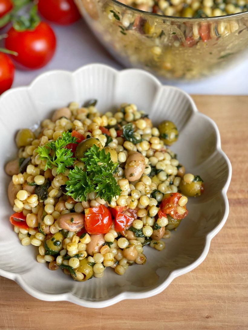 Tarhoňový šalát s fazuľami a cícerom
