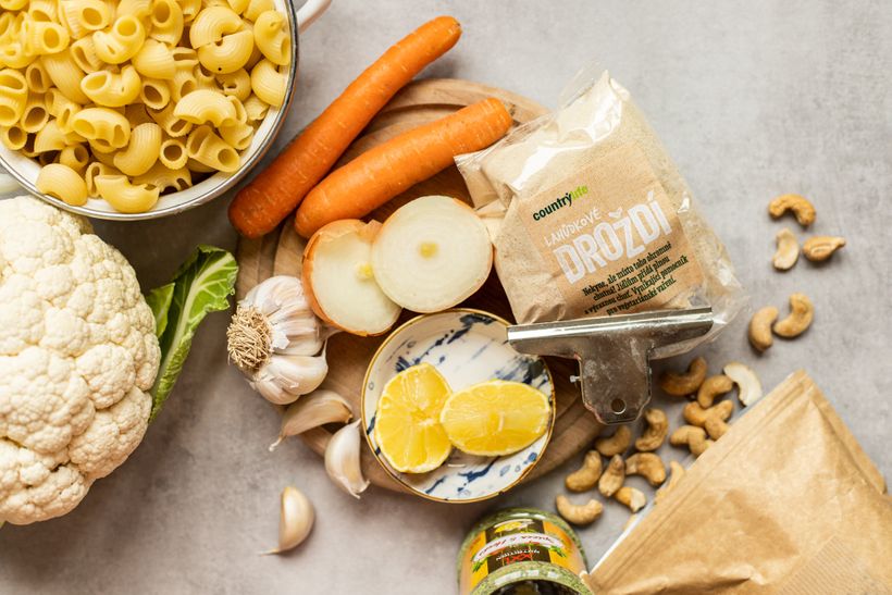 Vegan mac and cheese