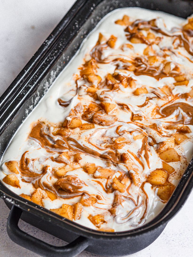 Saftiger Apfelkuchen mit Karamell