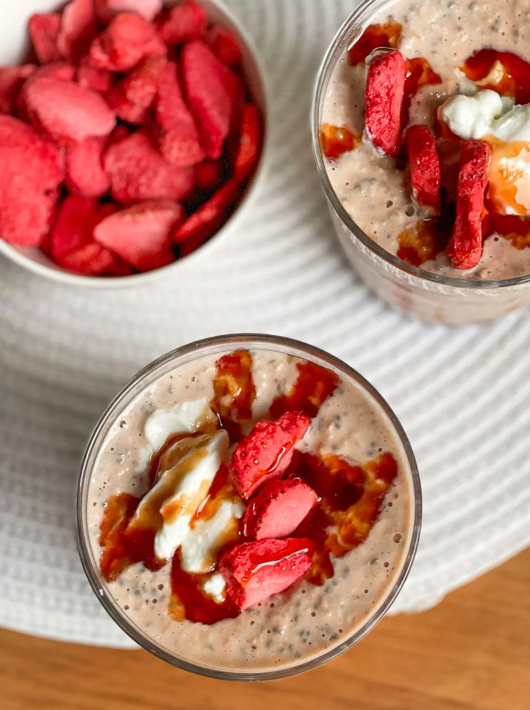 Erdbeer-Protein-Smoothie-Bowl