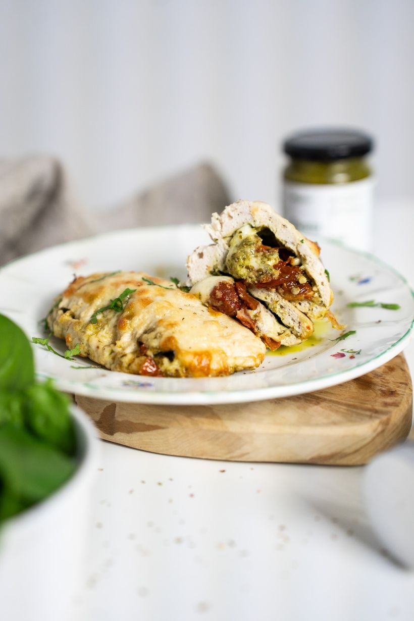 Hähnchentasche aus Hackfleisch mit Pesto