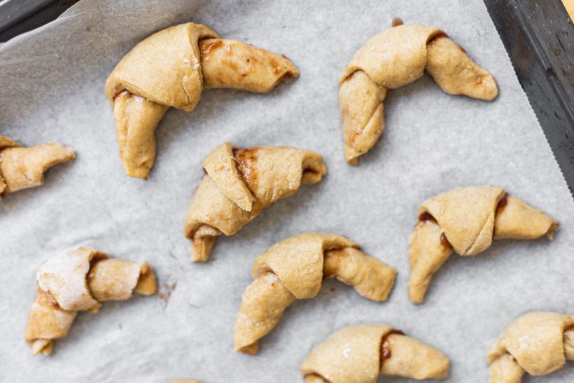 Zdravé croissanty s jahodovou marmeládou