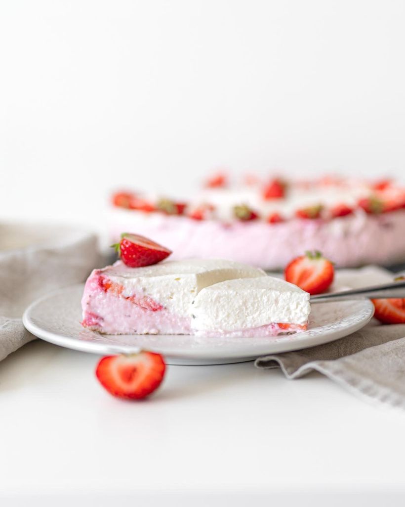 Jahodová torta z gréckeho jogurtu a ricotty