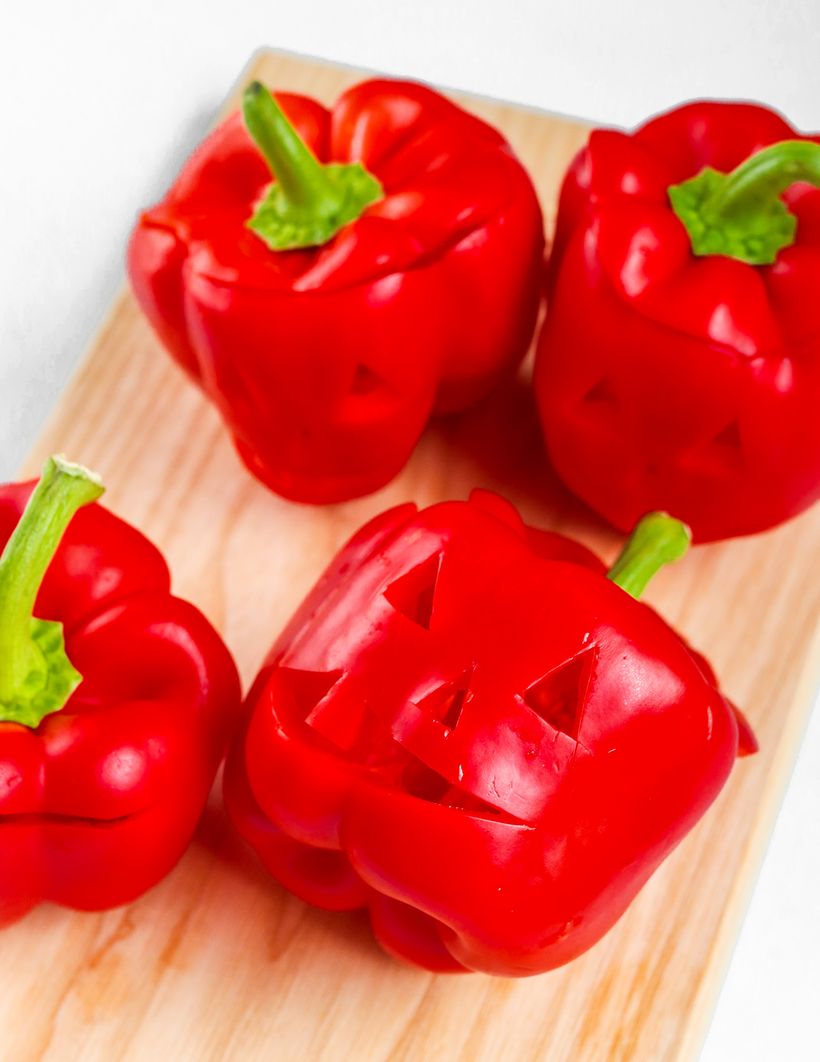 Halloweenske plnené papriky