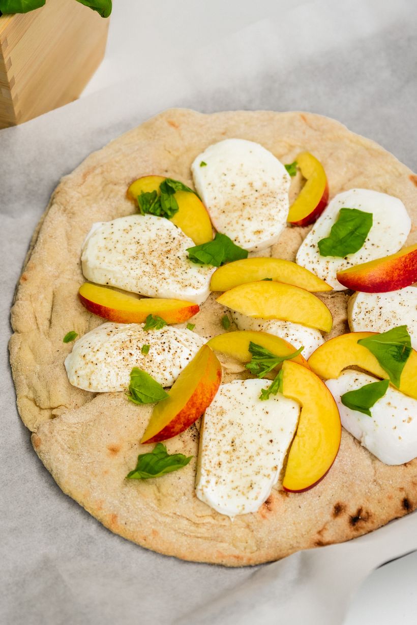 Peach&Basil Pizza