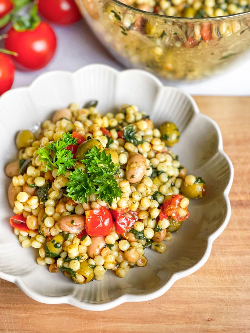 Tarhoňový salát s fazolemi a cizrnou