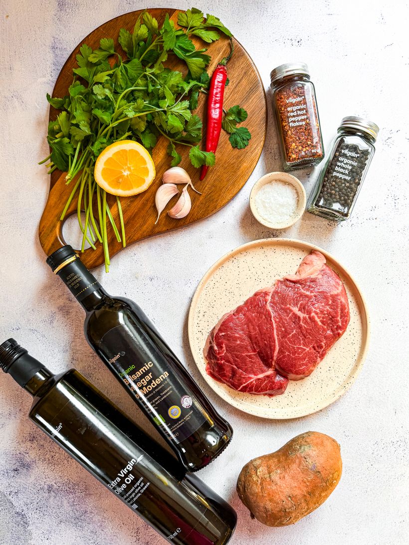 Steak s chimichurri omáčkou a pečenými batáty