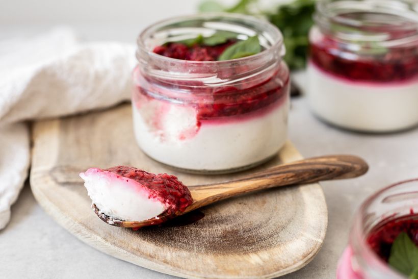 Fit panna cotta s malinami do skleničky