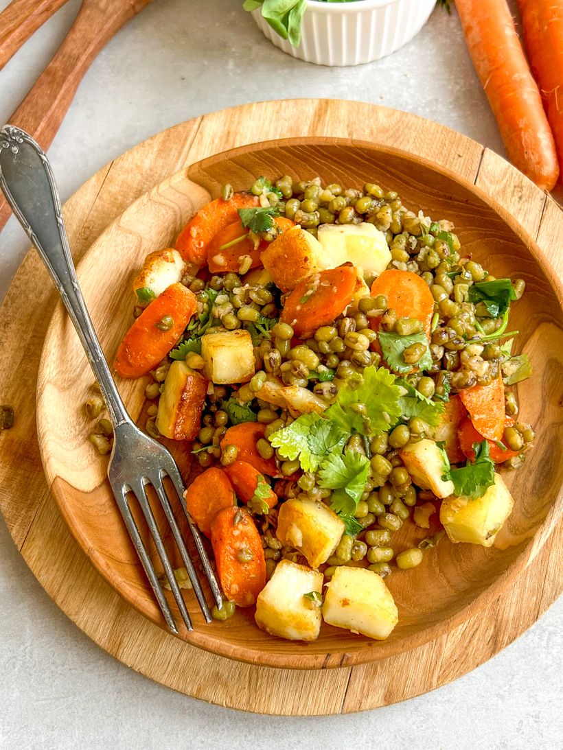 Téli mungóbab saláta halloumival